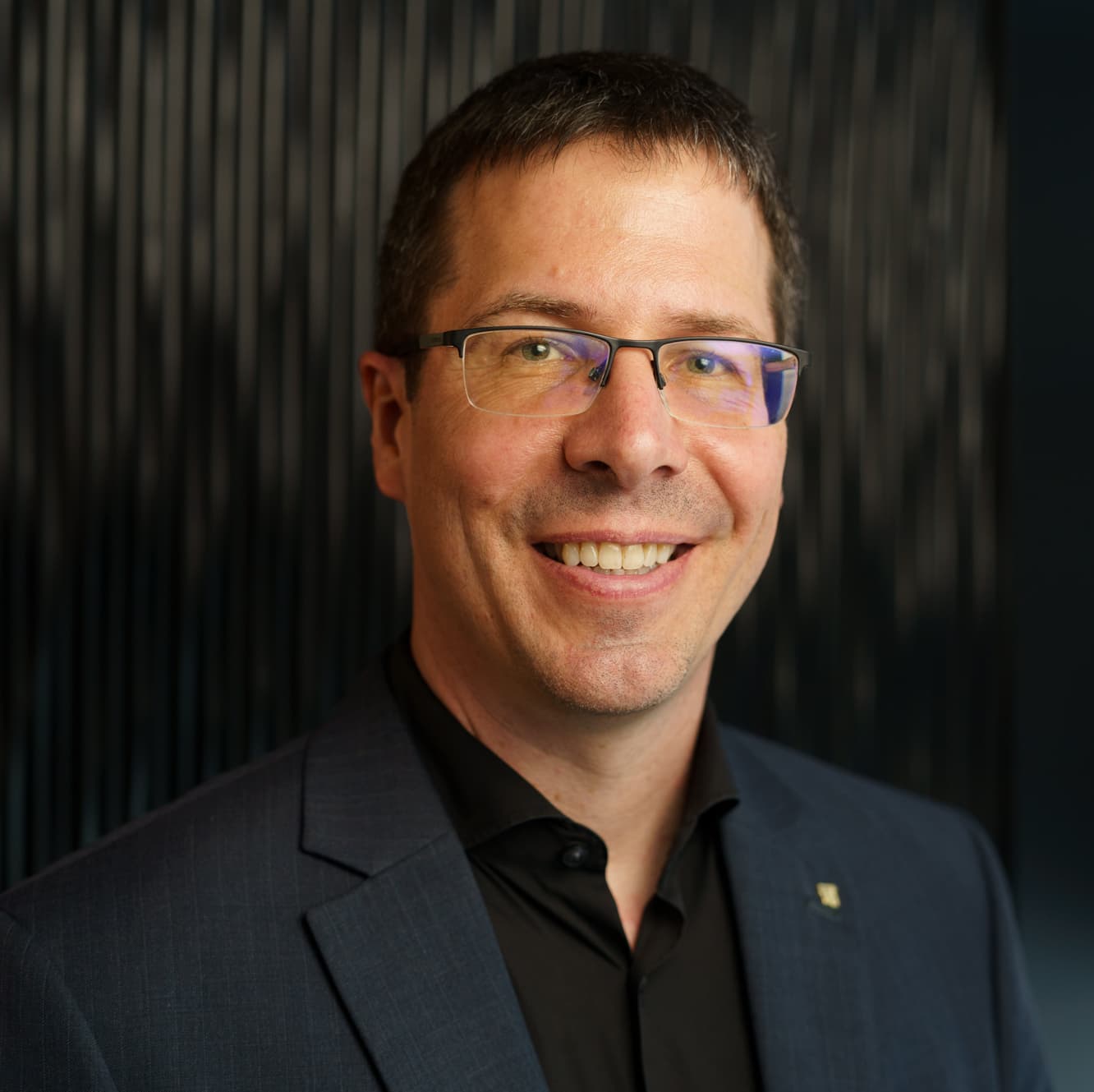 Dr. Thomas Dübendorfer