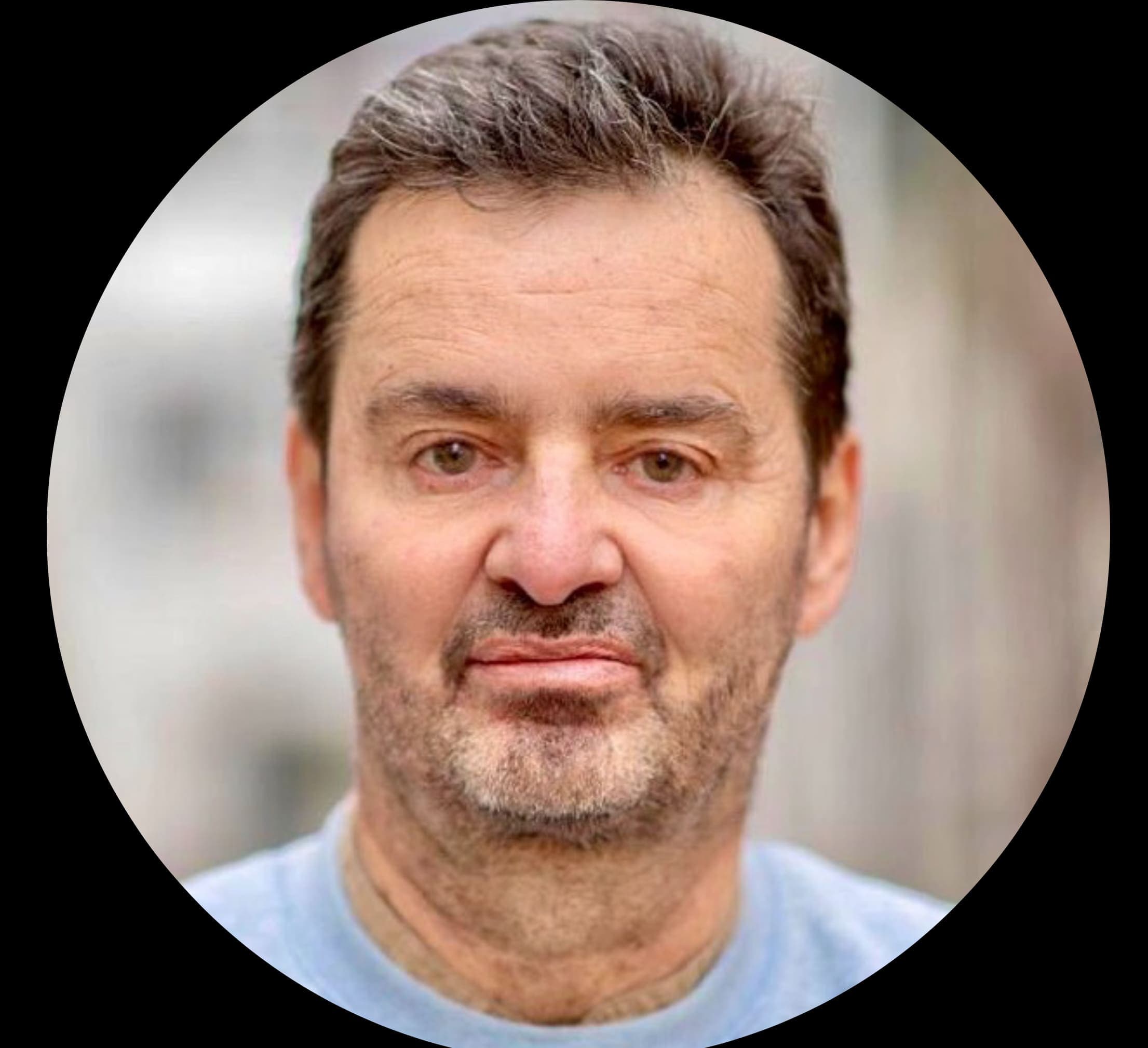 Nicolas 